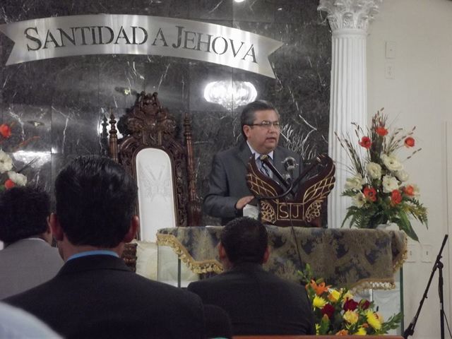 P.E Pablo Perez
Oficio sagrado en Waukegan